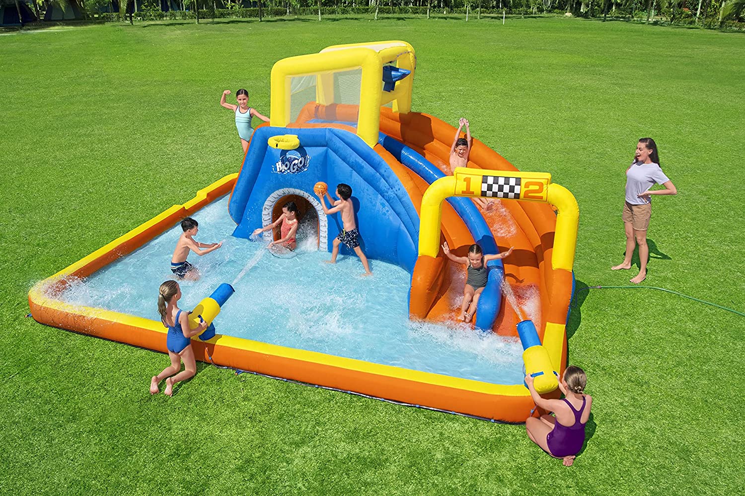 53377 H2OGO!® 18'1" x 16'6" x 8'8"/5.51m x 5.02m x 2.65m Super Speedway Mega Water Park - Image 2