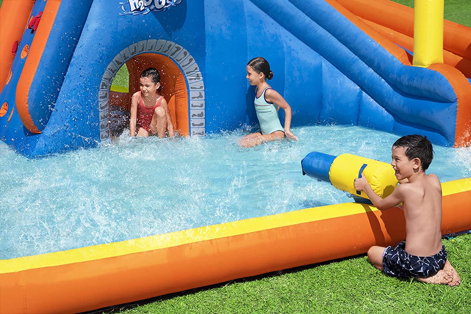 53377 H2OGO!® 18'1" x 16'6" x 8'8"/5.51m x 5.02m x 2.65m Super Speedway Mega Water Park - Image 7