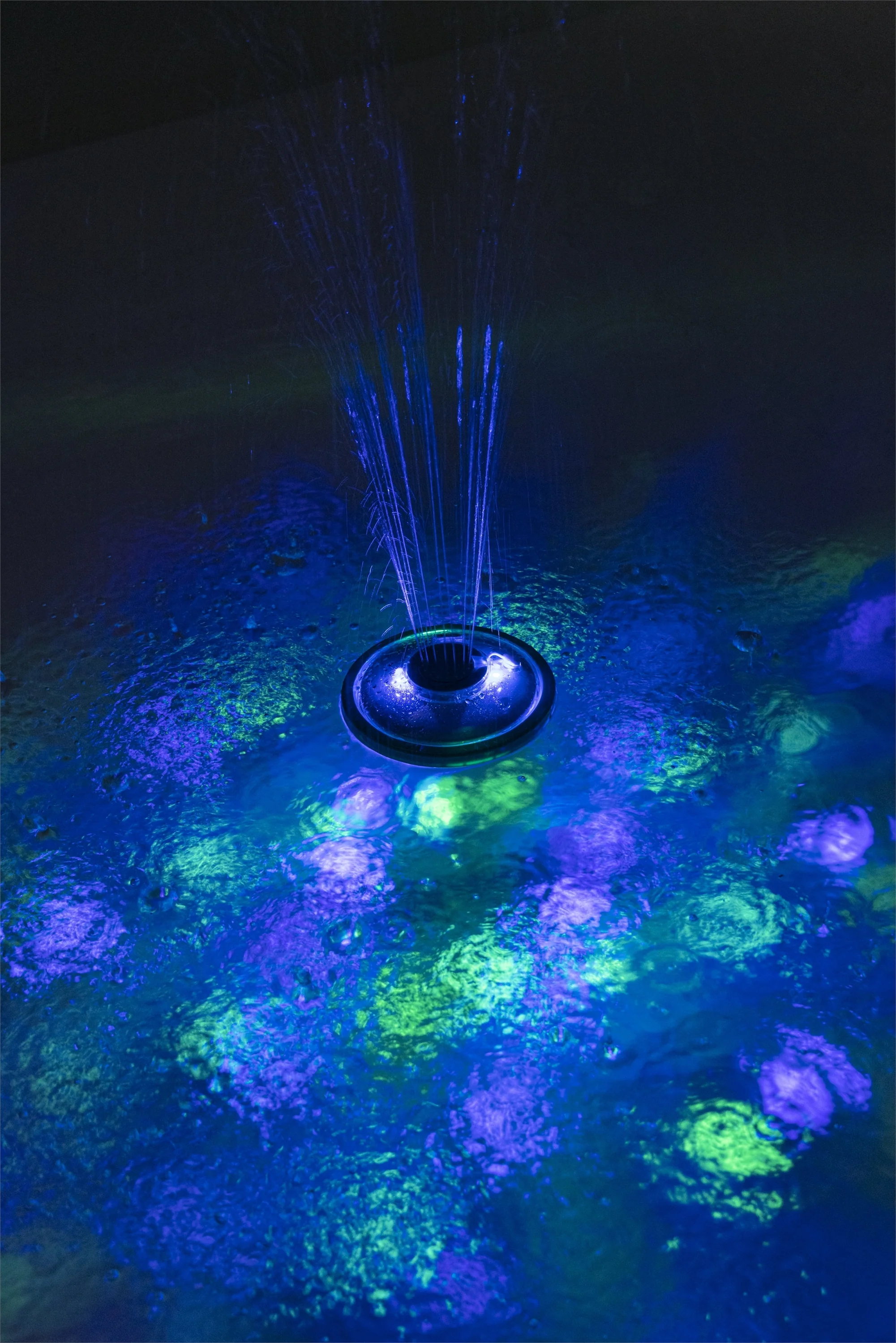 (58493) Bestway FloatBright Rechargeable LED Pool Fountain - Image 2