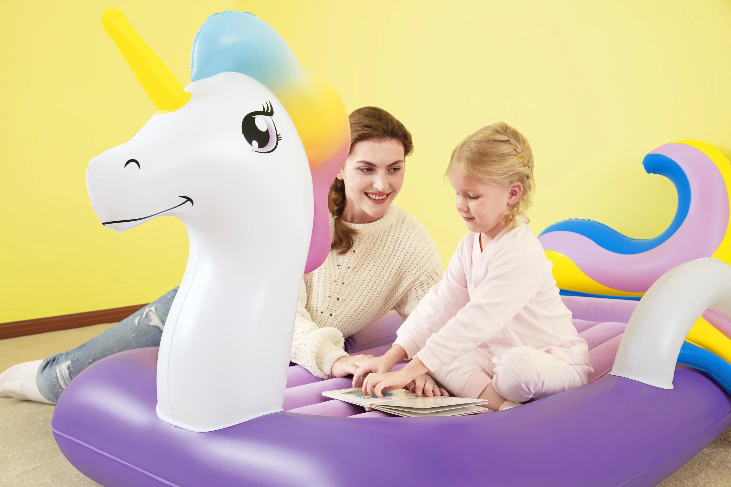 Bestway® 77" x 41" x 33"/1.96m x 1.04m x 84cmDreamChaser Airbed-Unicorn - Image 5
