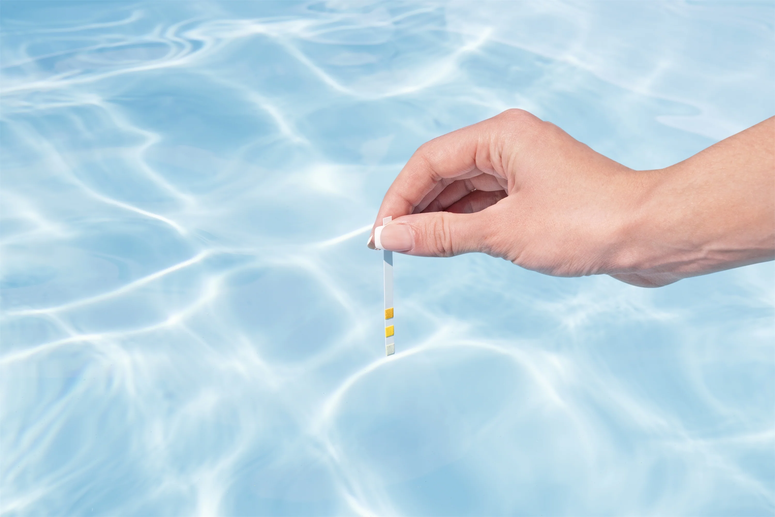 Bestway 58142 Pool & Spa Test Strips - Image 2