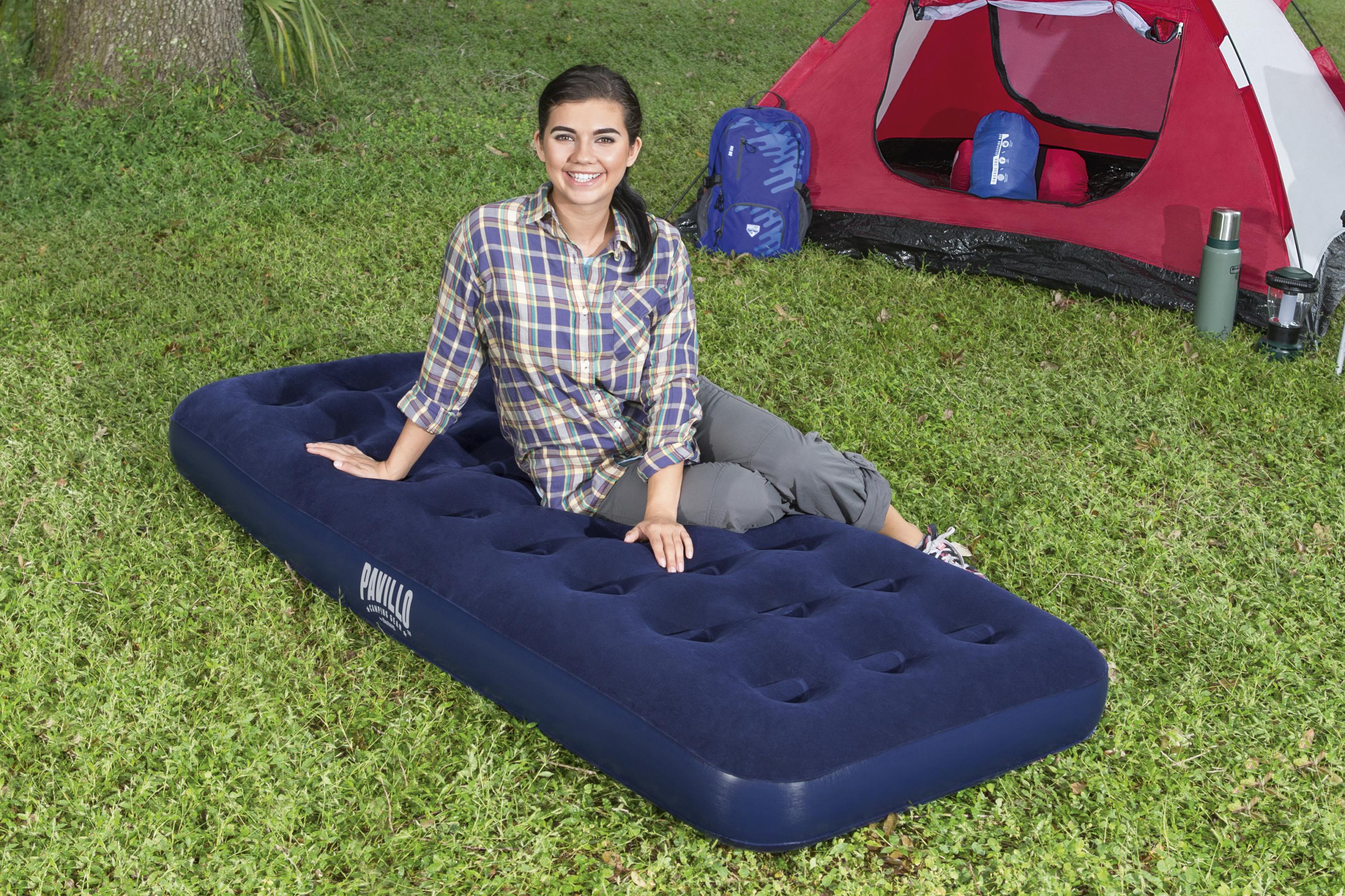 Bestway (67000) Inflatable Camping Bed with Manual Air Pump 73" x 30" x 8.75"/1.85m x 76cm x 22cm - Image 4
