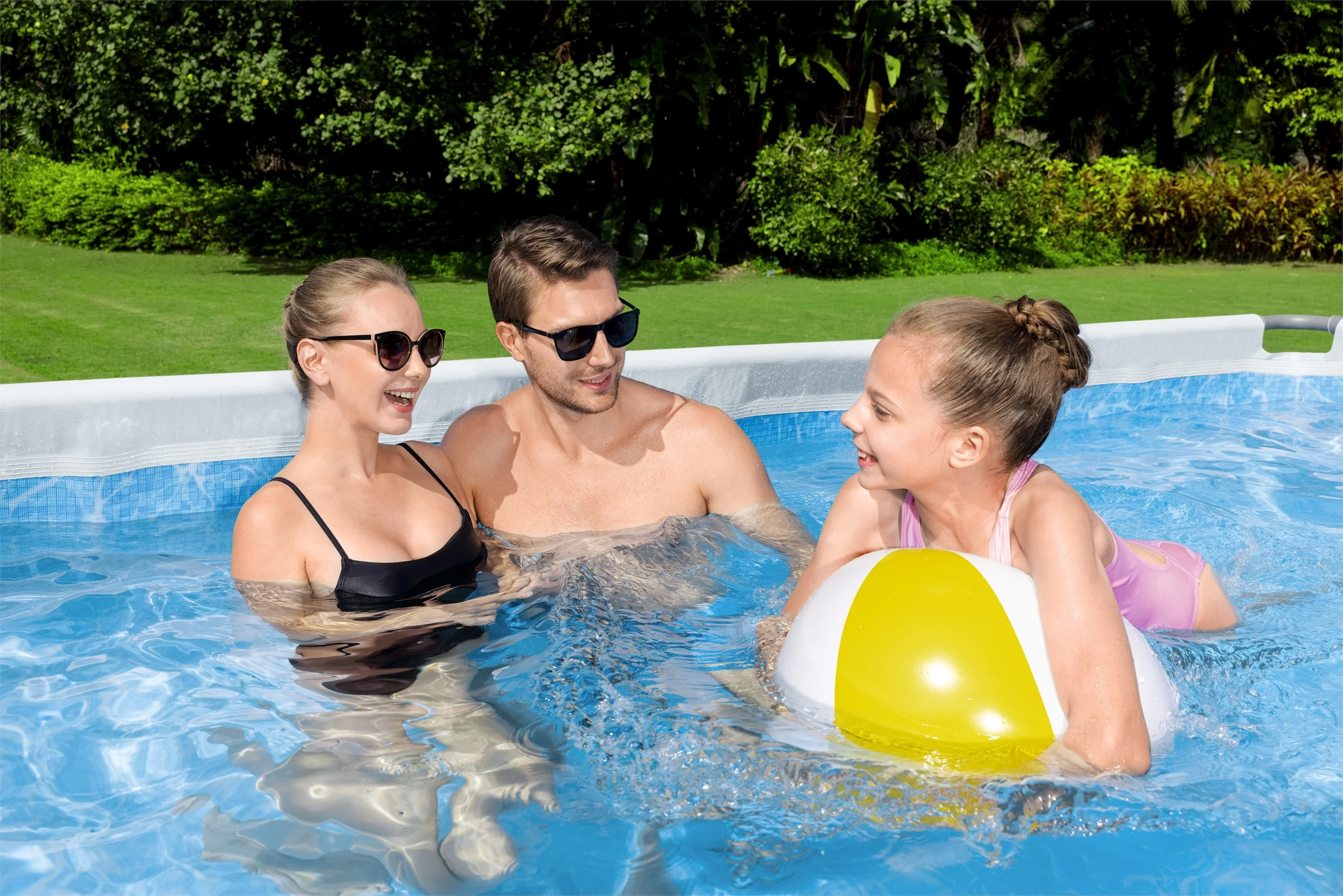 Bestway (56456) Power Steel™ Above Ground Pool Set (13 ft. 6 in. x 6 ft. 7 in. x 48 in) - Image 7