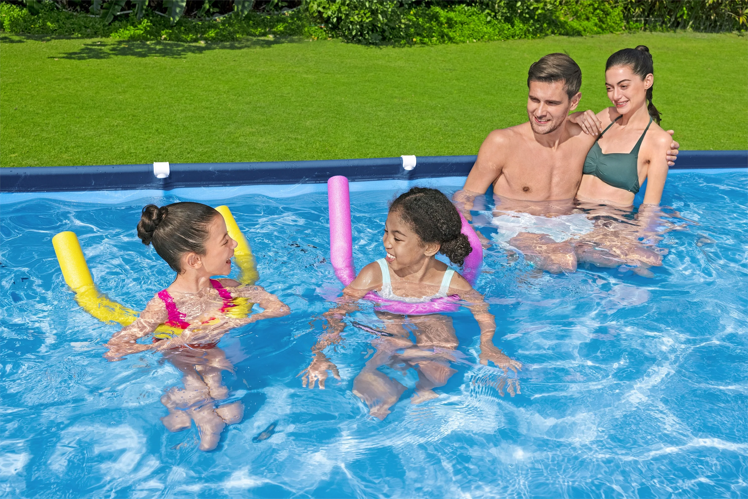 Bestway (56424) Portable Swimming Pool For Adults 13.12 ft x 6.92 ft x 2.62 ft / 4.00m x 2.11m x 81cm - Image 5