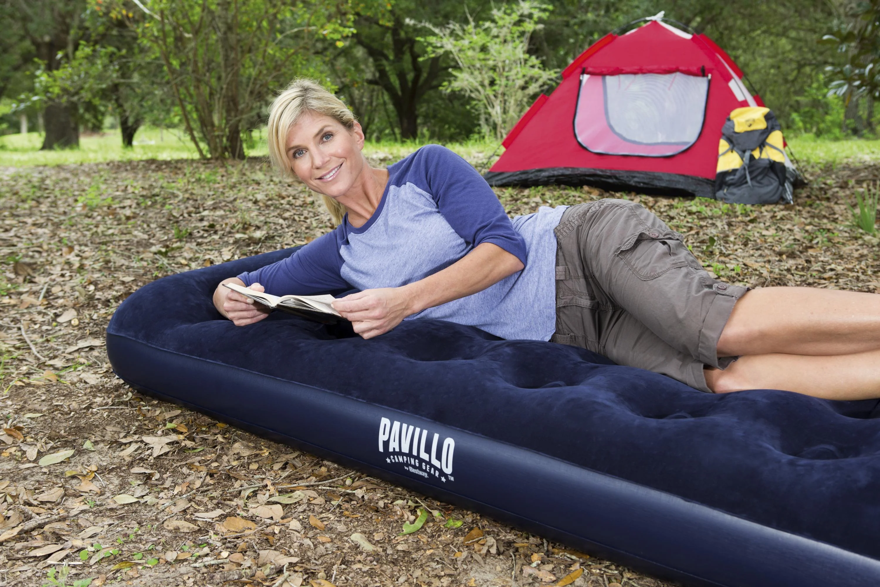 Bestway (67224) Airbed Built-in Foot Pump 6.1ft x 3.2ft x 0.9ft /1.88m x 99cm x 28cm