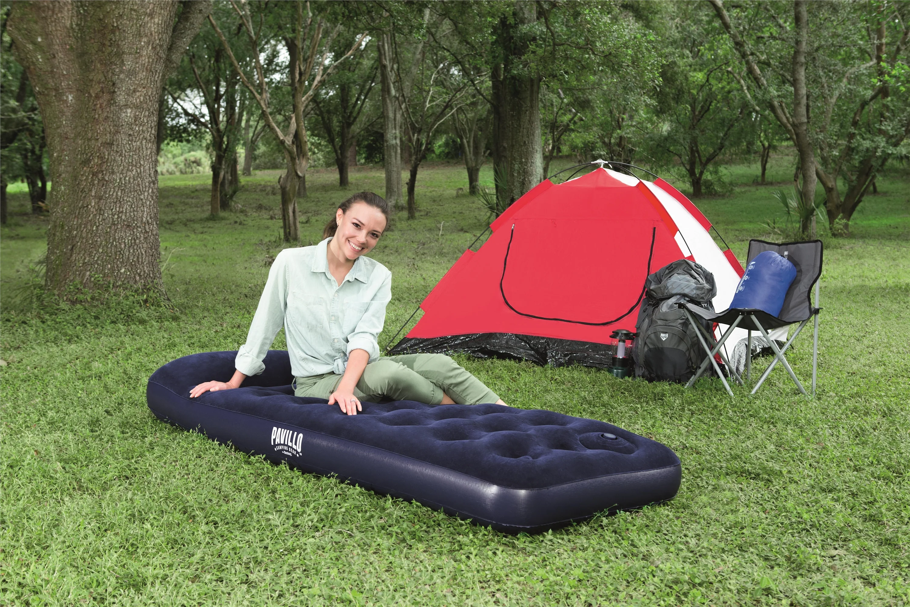 Bestway (67223) Airbed Built in Foot Pump 6.0ft x2.4ft x0.9ft /1.85m x 76cm x 28cm - Image 3
