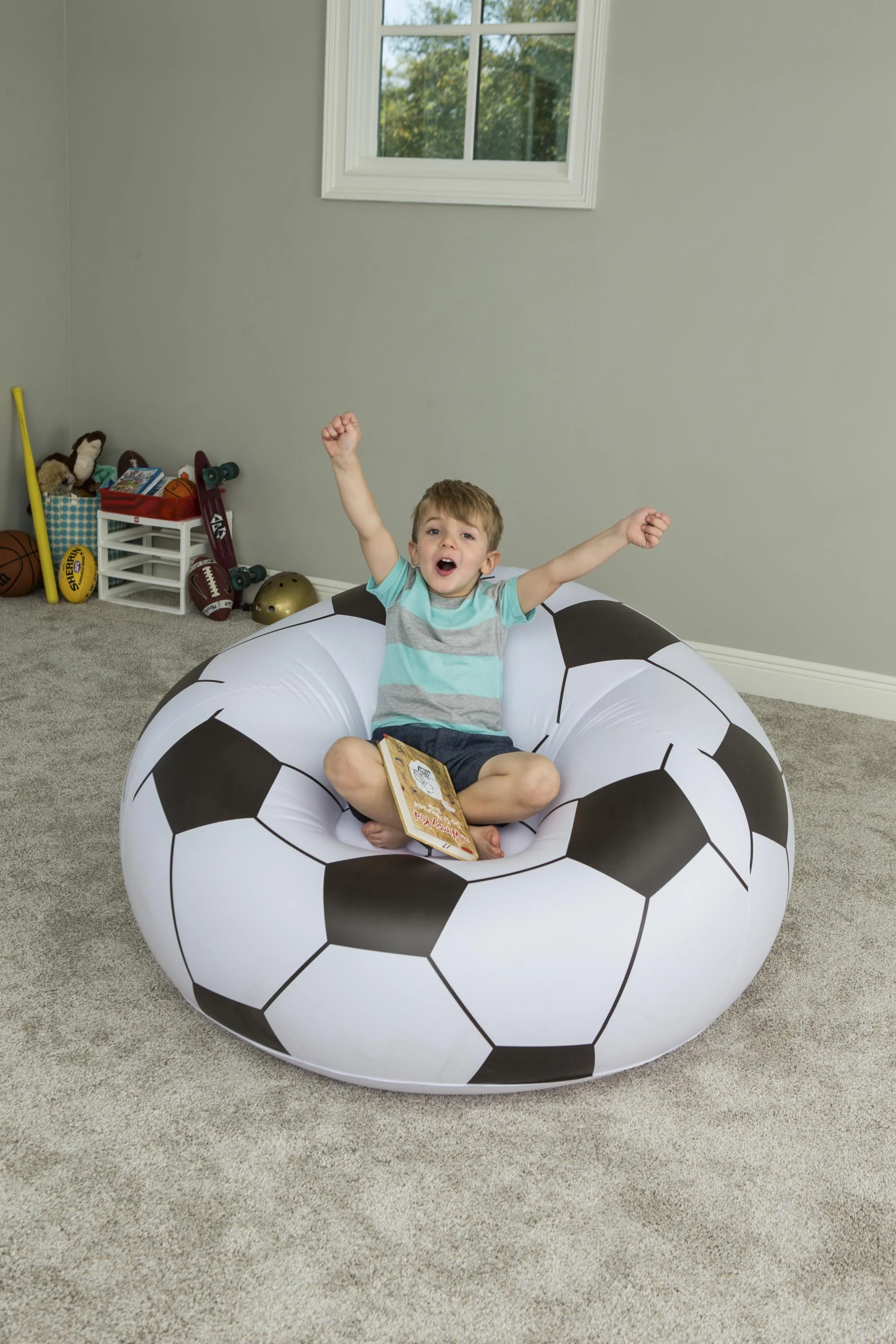 Bestway (75010) Beanless Soccer Ball Chair 45" x 44" x 26"/ 3.7 ft x 3.6 ft x 2.1 ft - Image 4