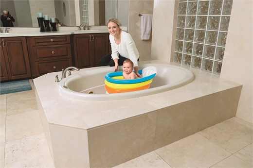 Besway (51134) Squeaky Clean Inflatable Baby Bath - Image 3